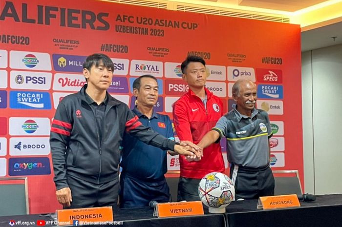 Sesi jumpa pers jelang laga pembuka Kualifikasi Piala Asia U-202 2023.
