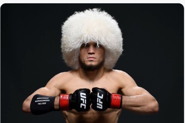 Jagoan kelas bantam UFC, Umar Nurmagomedov, memberikan sindiran untuk para petarung yang mengincar Islam Makhachev