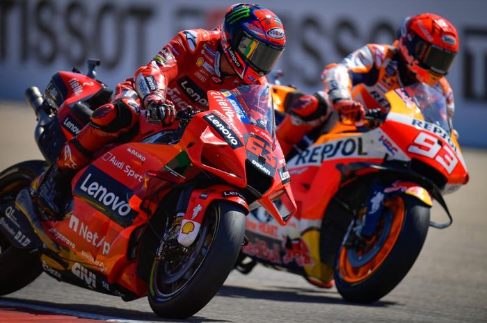 Pertarungan keras warnai MotoGP Aragon tahun lalu antara Francesco Bagnaia dan Marc Marquez.