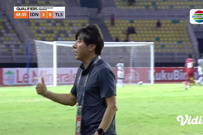 Ekspresi pelatih timnas U-20 Indonesia,Shin Tae-yong, usai melihat gol ketiga Hokky Caraka.