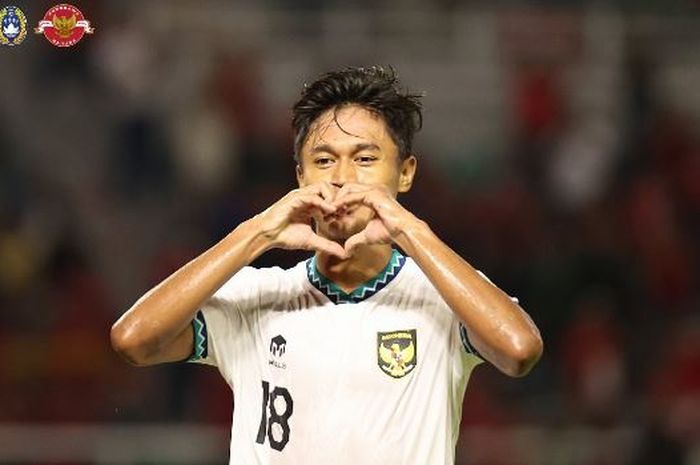 Selebrasi gelandang Timnas U-20 Indonesia, Alfriyanto Nico Saputro, usai mencetak gol ke gawnag Hongkong, Jumat (16/9/2022) malam WIB.
