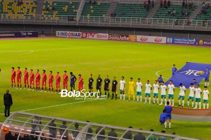 Suasana laga timnas U-20 Indonesia Vs Hong Kong di Stadion Gelora Bung Tomo, Surabaya pada Jumat (16/9/2022).