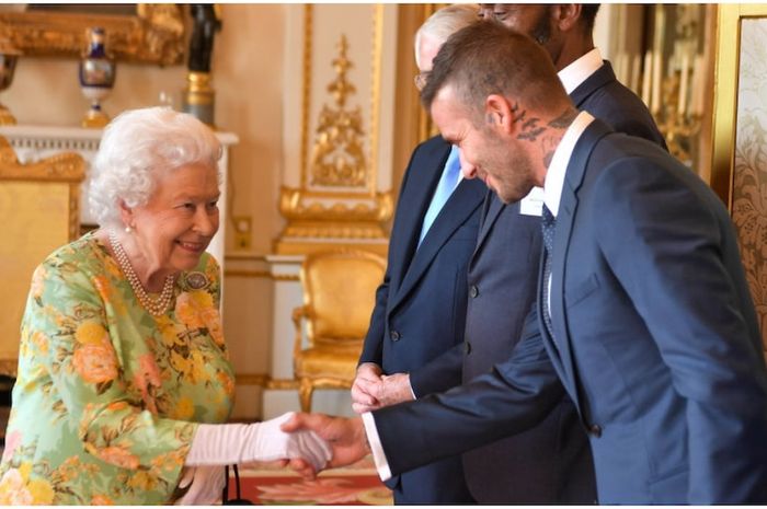 David Beckham saat bertemu Ratu Elizabeth II