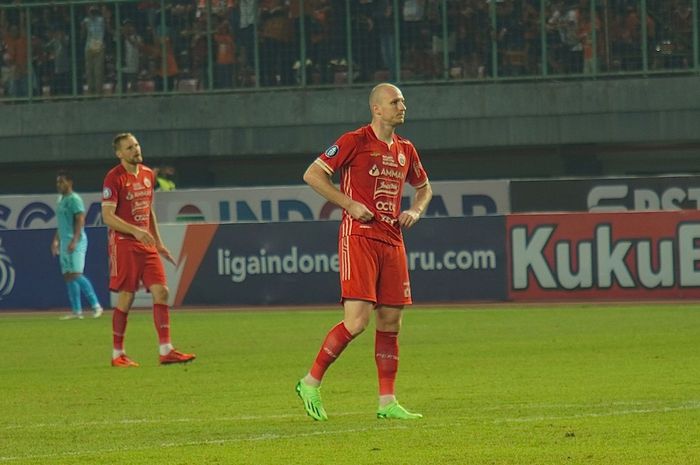 Penyerang Persija Jakarta, Michael Krmencik, saat menghadapi Madura United pada pekan ke-10 Liga 1 2022/2023.