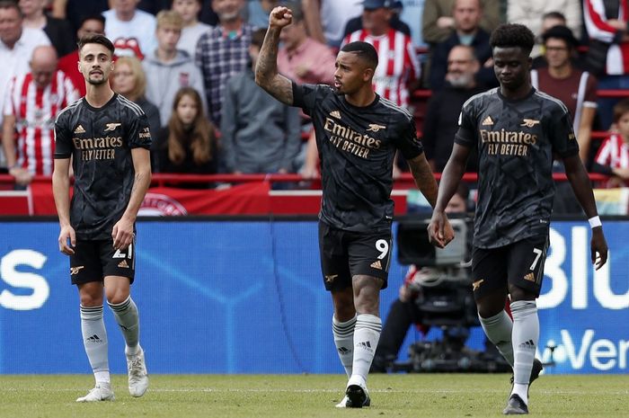 Striker Arsenal, Gabriel Jesus, merayakan gol ke gawang Brentford dalam laga Liga Inggris di Stadion Gtech Community, Minggu (18/9/2022).