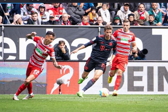 Bayern Muenchen menelan kekalahan 0-1 dari Augsburg di Bundesliga