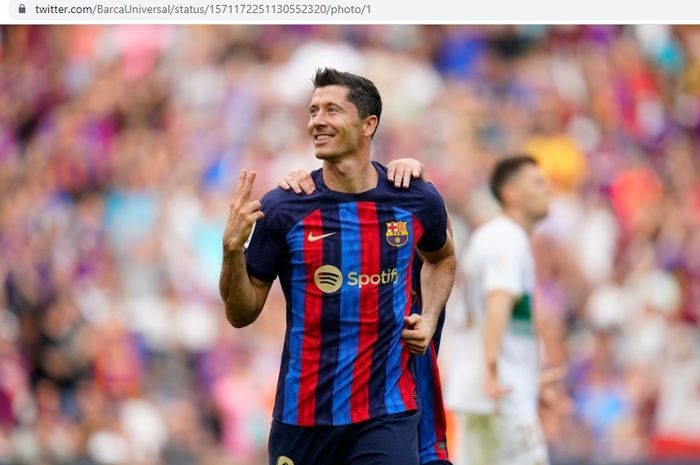 Penyerang Barcelona, Robert Lewandowski, sukses menyarangkan dua gol saat timnya menundukkan Elche dengan skor 3-0 dalam lanjutan Liga Spanyol 2022-2023.