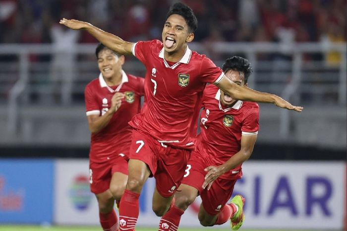 Marselino lakukan selebarasi ke gawang Vietnam di laga terakhir Grup F Kualifikasi Piala Asia U-20 2023.
