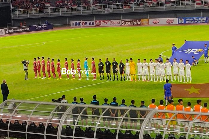 Laga Grup F Kualifikasi Piala Asia U-20 2023 antara Timnas U-20 Indonesia vs Timnas Vietnam U-20 digelar di Stadion Gelora Bung Tomo (GBT), Surabaya, Jawa Timur, Minggu (18/9). /2022)