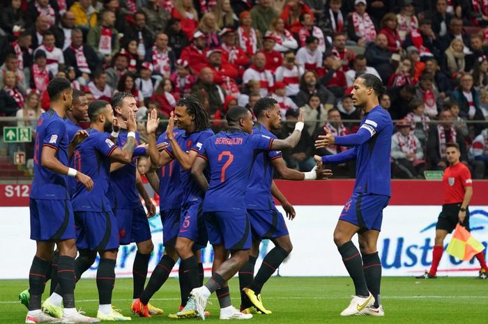 Timnas Belanda kuasai puncak klasemen di UEFA Nations League 2022-2023. Adapun kiper berusia 38 tahun melakoni debut untuk membantu Belanda mengalahkan Polandia.