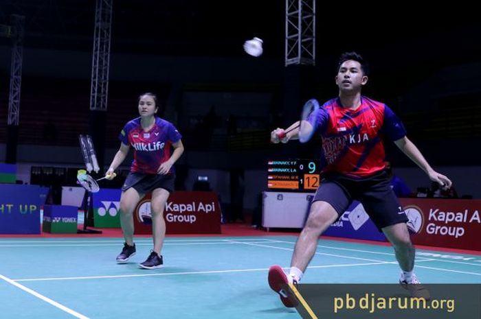 Ganda campuran Indonesia, Moh Reza Pahlevi Isfahani/Melati Daeva Oktavianti saat tampil di Indonesia International Series 2022.