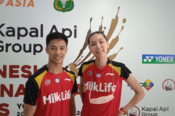 Pasangan ganda campuran, Dejan Ferdinansyah/Gloria Emanuelle Widjaja, pada ajang Indonesia International Series 2022 di GOR Amongrogo, Yogyakarta, Sabtu (24/9/2022).