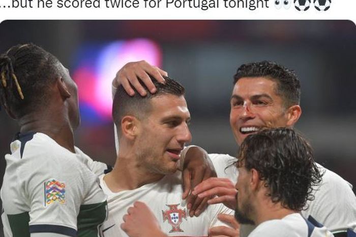 Borong 2 gol dengan kaki lemah dalam laga UEFA Nations League, Diogo Dalot disayang Cristiano Ronaldo. Republik Ceska vs Portugal dimenangi tim tamu.