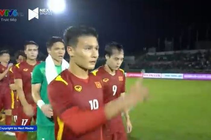 Selebrasi pemain Vietnam usai menang 3-0 atas India dalam laga FIFA Matchday yang dilaksanakan di Thong Nhat Stadium, Ho Chi Minh City, Selasa (27/9/2022).