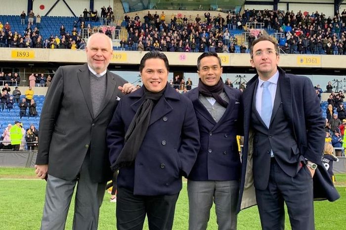 Saham mayoritas klub  League One Liga Inggris, Oxford United, resmi dimiliki oleh dua pengusaha asal Indonesia, Anindya Bakrie dan Erick Thohir.