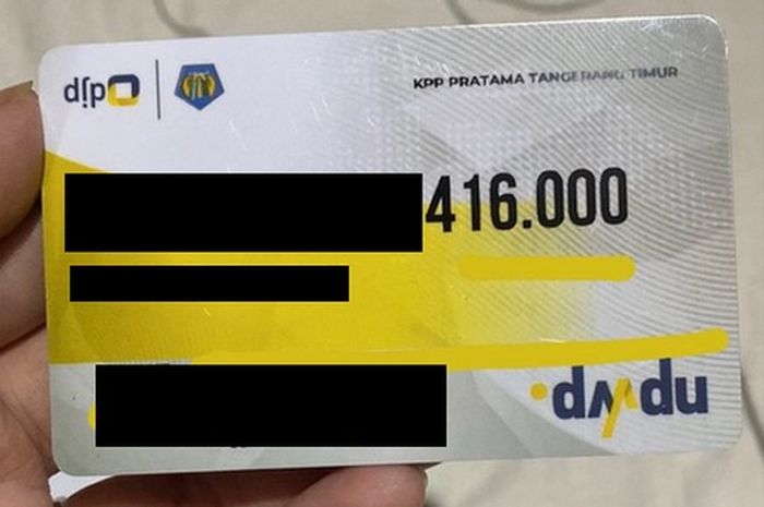 Kartu pajak dengan tulisan NPWP terbalik