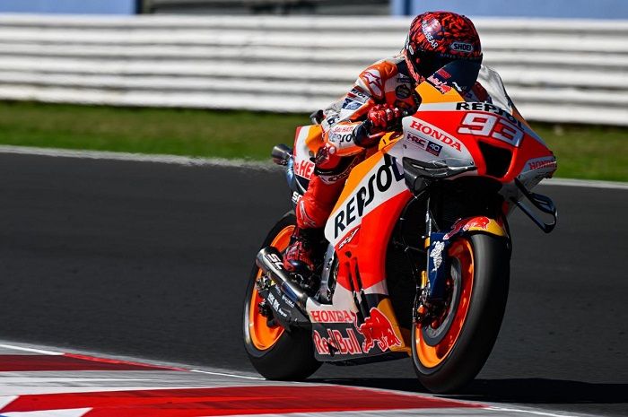 Pembalap Repsol Honda, Marc Marquez, diyakini bakal kembali memperebutkan gelar juara dunia di MotoGP 2023.