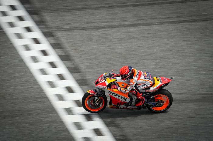 Pembalap Repsol Honda, Marc Marquez saat tampil pada hari pertama MotoGP Thailand 2022, Jumat (30/9/2022).