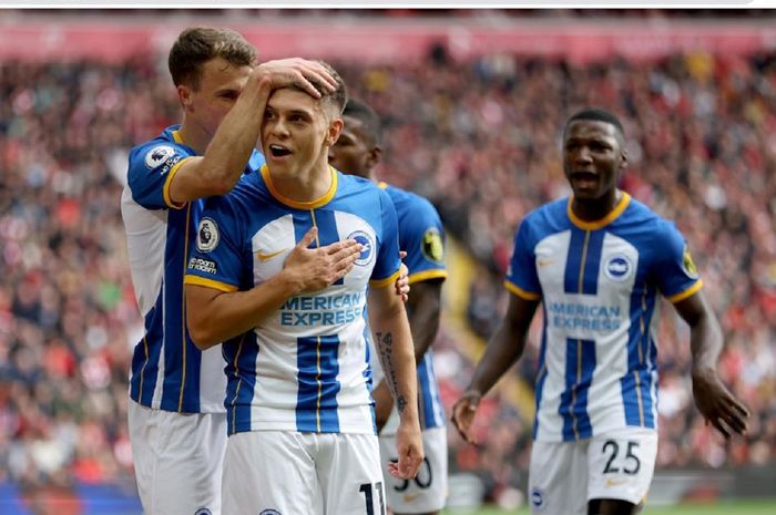 Selebrasi Leandro Trossard setelah mencetak gol dalam laga Liverpool kontra Brighton &amp; Hove Albion di Liga Inggris 2022-2023, Sabtu (1/10/2022).