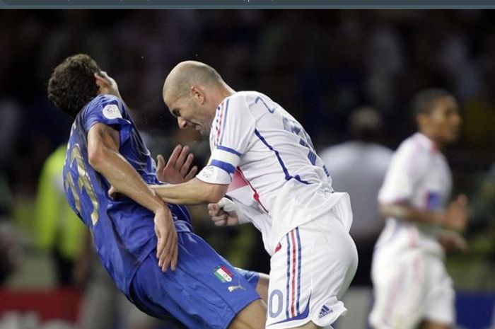 Maestro timnas Prancis, Zinedine Zidane, mengakhiri kariernya dengan tragis di Piala Dunia 2006.