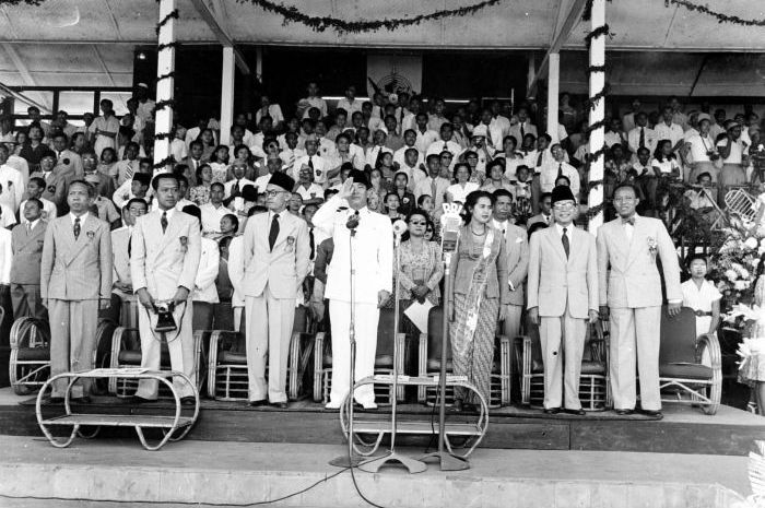 Masa Orde Lama: Pengertian, Situasi, Hingga Kebijakan Politiknya - Kids