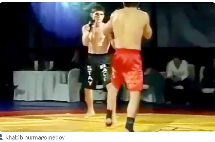 Khabib Nurmagomedov yang masih berusia 20 tahun mengalahkan 3 lawan dalam satu hari pada 11 Oktober 2008.