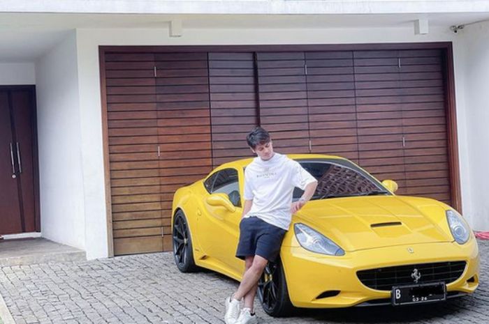Kerap Pamerkan Mobil Mewah di Media Sosial, Sosok Ini Sebut Rizky