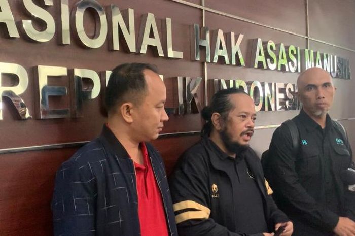 Paguyuban Suporter Timnas Indonesia (PSTI) baru saja memenuhi panggilan Komnas HAM terkait Insiden di Stadion Kanjuruhan, Malang, Jawa Timur, Senin (17/10/2022).