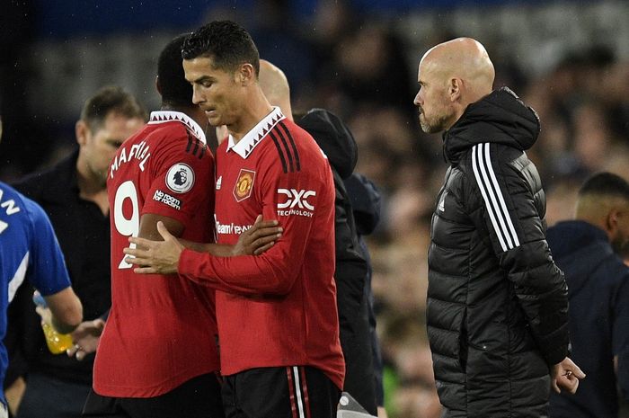 Pelatih Manchester United, Erik ten Hag, akan mengurus perilaku Cristiano Ronaldo yang tertangkap basah cabut duluan sebelum laga melawan Tottenham Hotspur di Liga Inggris berakhir.