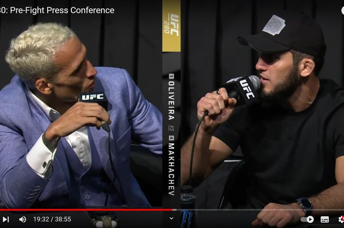Charles Oliveira (kiri) dan Islam Makhachev, terlibat aksi saling lempar tuduhan dalam konferensi pers UFC 280.