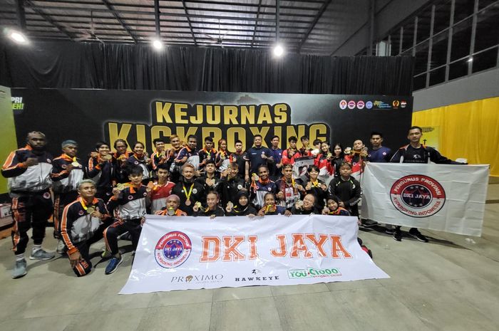 DKI Jakarta kembali mencatatkan sejarah menjadi juara umum di Kejurnas Kickboxing 2022.