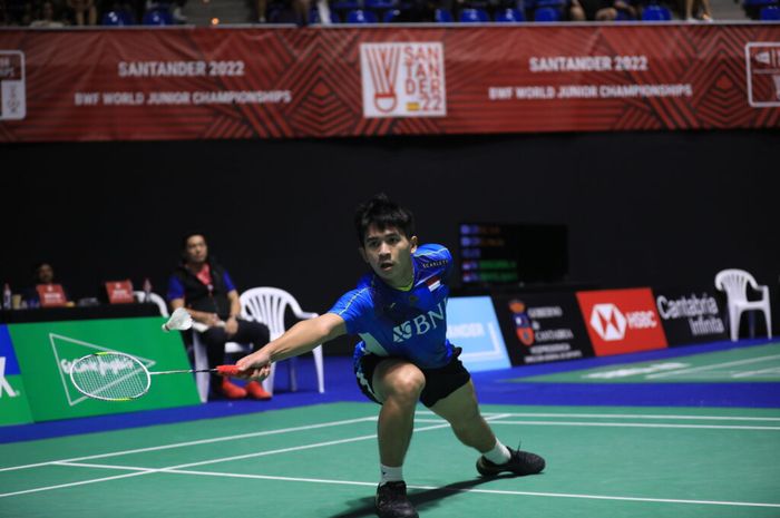 Pebulu tangkis tunggal putra Indonesia, Bodhi Ratana Teja Gotama pada pertandingan babak 16 besar Kejuaraan Dunia Junior 2022 nomor perorangan, Kamis (27/10/2022) 