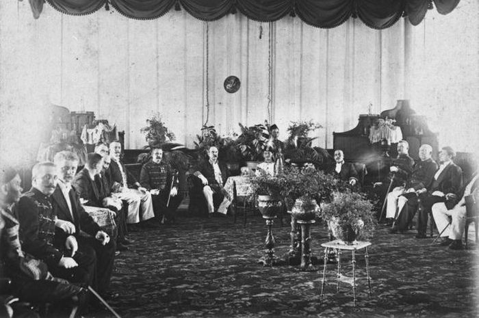 Siapa yang Terpengaruh oleh Politik Etis?