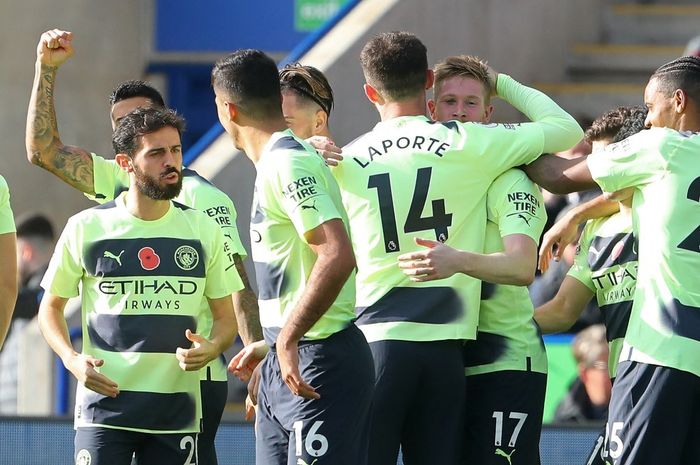 Para pemain Manchester CIty merayakan gol yang dicetak oleh Kevin De Bruyne ke gawang Leicester City pada partai pekan ke-14 Liga Inggris 2022-2023, Sabtu (29/10/2022).