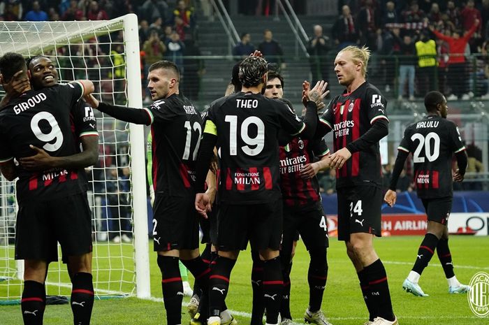 AC Milan sukses melenggang ke babak 16 besar liga Champions usai menang telak 4-0 atas RB Salzburg pada matchday ke-6 Grup E Liga Champions 2022-2023.