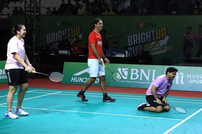 Nesta berpasangan dengan Melati Daeva (ganda campuran Indonesia) dan Fadil Jaidi (publik figur) dalam duel ekshibisi yang berlangsung di Tennis Indoor Senayan, Jakarta Pusat, Jumat (11/11/2022) malam.