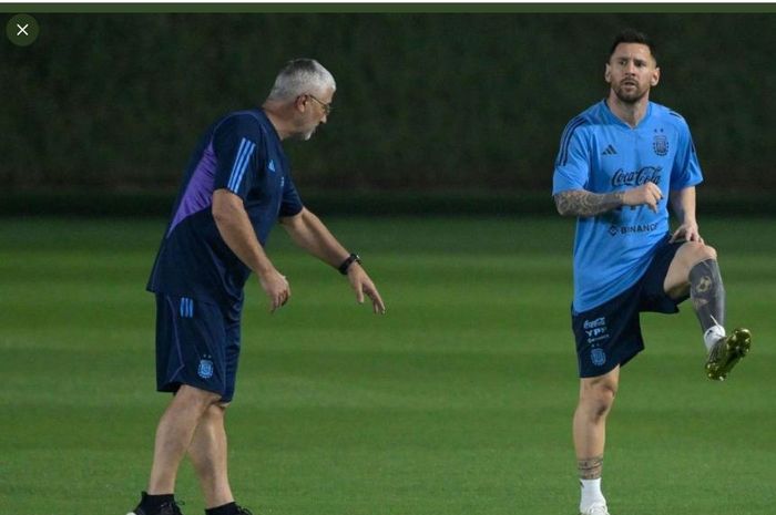 Megabintang timnas Argentina, Lionel Messi, menjalani latihan jelang duel di Piala Dunia 2022.