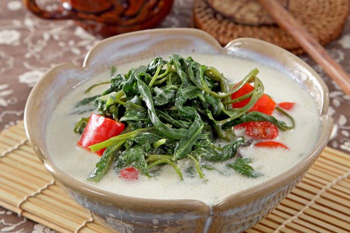 Sayur Kangkung Kuah Santan
