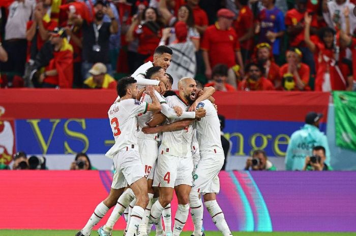 Selebrasi para pemain timnas Maroko usai mengalahkan timnas Belgia pada partai kedua Grup F Piala Dunia 2022, Minggu (27/11/2022).
