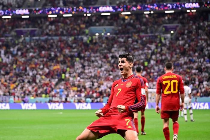 Striker Spanyol, Alvaro Morata, merayakan gol ke gawang Jerman dalam penyisihan grup Piala Dunia 2022.