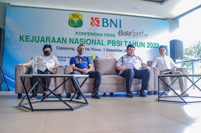(Dari kiri ke kanan) Mimi Irawan, Rionny Mainaky,  Armand Darmaji, Ricky Soebagdja, sedang hadir dalam jumpa pers Kejuaraan Nasional PBSI Tahub 2022 di Pelatnas PBSI, Cipayung, Jakarta Timur, 1 Desember 2022.