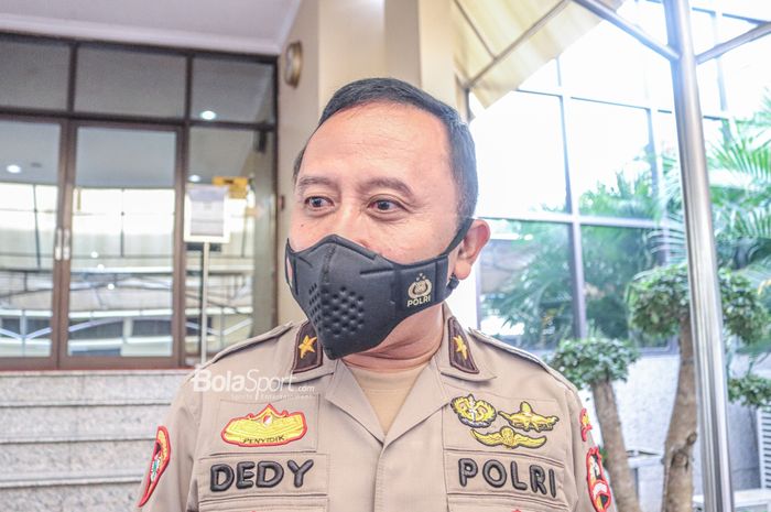 Asops Polri yang diwakili oleh Karokerma KL Asisten Operasi (Sops) Mabes Polri, Brigjen Dedy Setiabudi, saat ditemui di Mabes Polri, Jakarta, 2 Desember 2022.