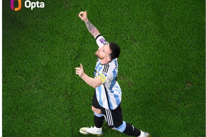 Pemain timnas Argentina, Lionel Messi, merayakan gol yang dicetaknya pada laga timnas Argentina melawan timnas Australia di babak 16 besar Piala Dunia 2022, Minggu (04/12/2022) dini hari WIB.