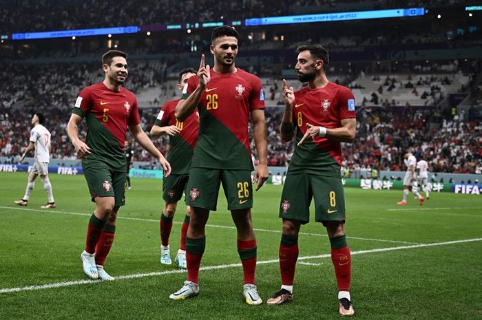 Selebrasi penyerang timnas Portugal, Goncalo Ramos (nomor 26), usai mencetak gol ke gawang timnas Swiss pada duel Piala Dunia 2022 di Lusail (6/12/2022).