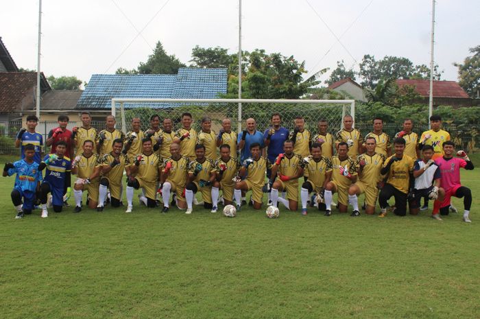Pelatih kiper Indonesia yang ikut dalam kursus.