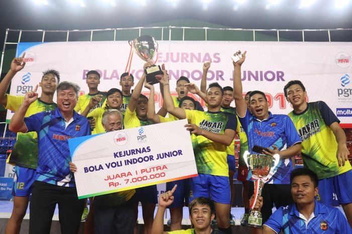 Tim bola voli  junior Jabar akan meramaikan Kejuaraan Nasional Bola Voli Junior (Kejurnas)r yang akan digelar di di GOR Candradimuka Padepokan Voli Jenderal Polisi Kunarto, Sentul, Bogor mulai dari 12-18 Desember 2022. 