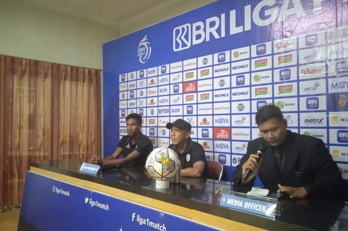 Pelatih RANS Nusantara FC, Rahmad Darmawan seusai pertandingan melawan Persita Tangerang