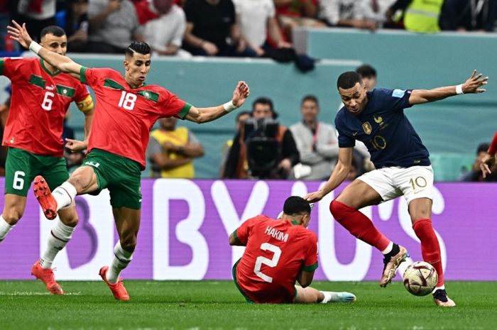 Aksi penyerang Prancis, Kylian Mbappe, dalam laga kontra Maroko pada semifinal Piala Dunia 2022.