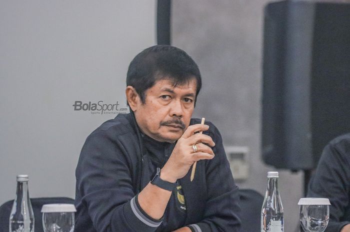 Direktur Teknik PSSI, Indra Sjafri, tampak hadir dalam sesi pemberian materi filosofi Filanesia di Hotel Mercure, Lebak Bulus, Jakarta, 16 Desember 2022.