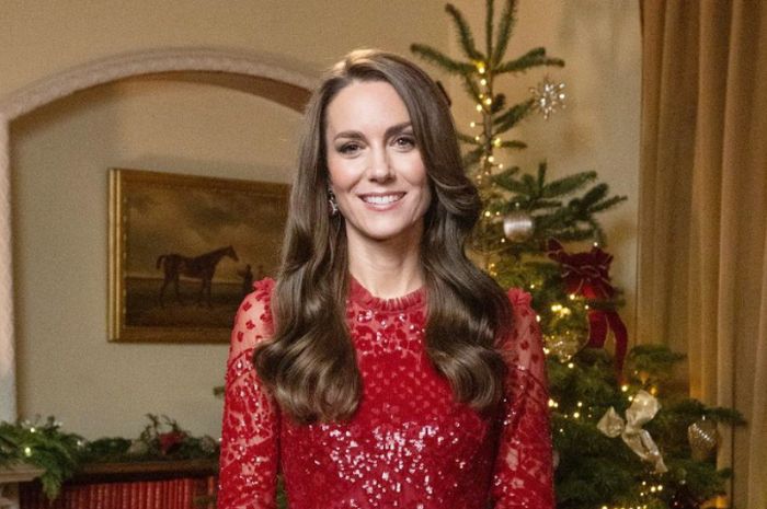 Pakai Gaun Merah Lagi, Penampilan Kate Middleton Saat Promosikan Acara